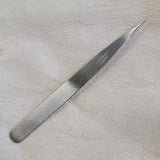 Tweezers