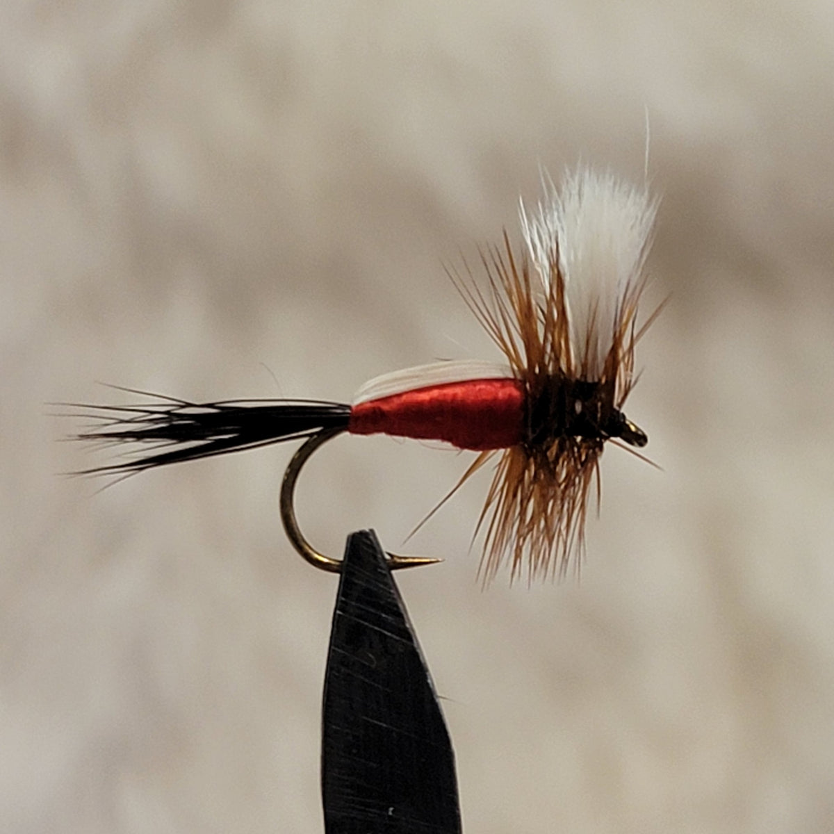 Humpy Red – Hunted Treasures